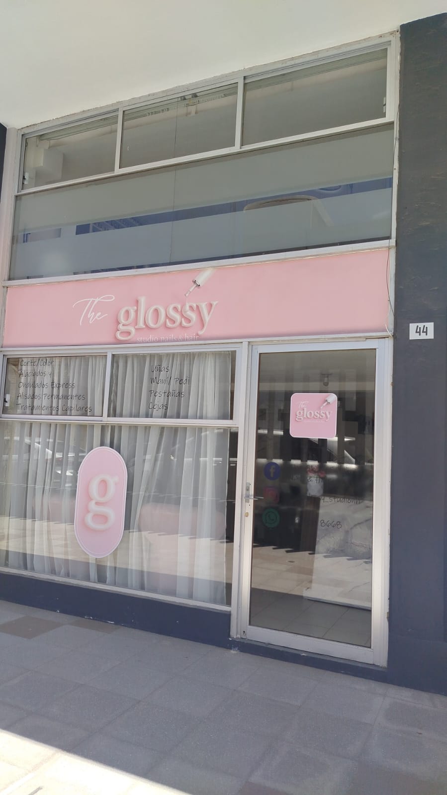 The Glossy Studio Nails & Hair
